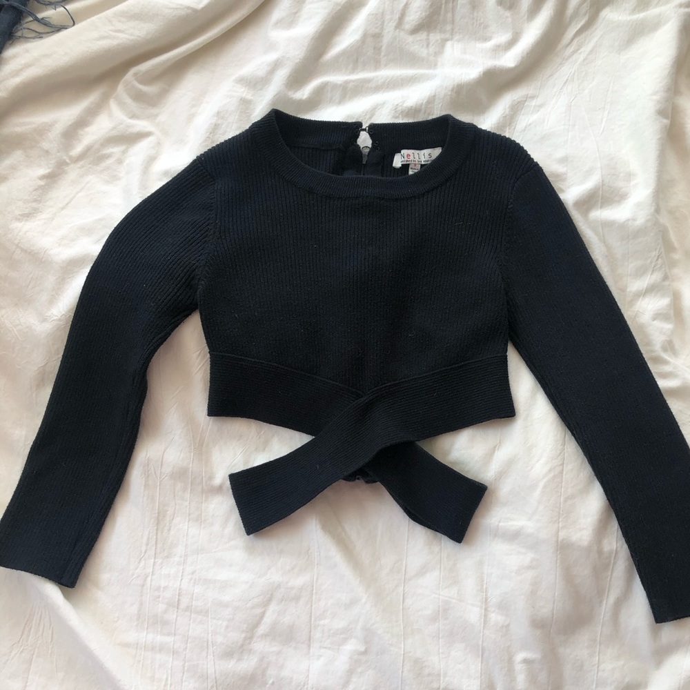 Black crop top